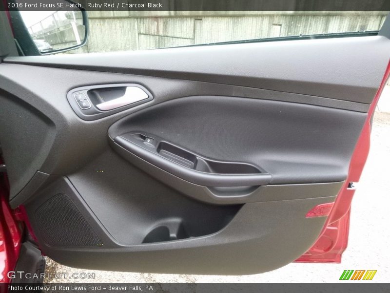 Ruby Red / Charcoal Black 2016 Ford Focus SE Hatch