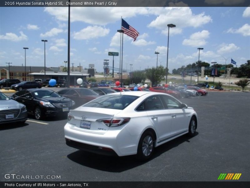 Diamond White Pearl / Gray 2016 Hyundai Sonata Hybrid SE