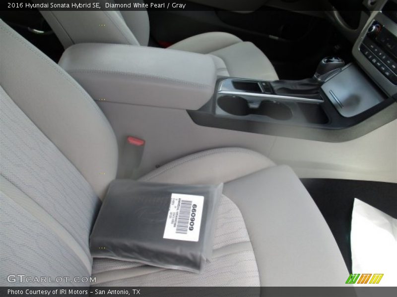 Diamond White Pearl / Gray 2016 Hyundai Sonata Hybrid SE