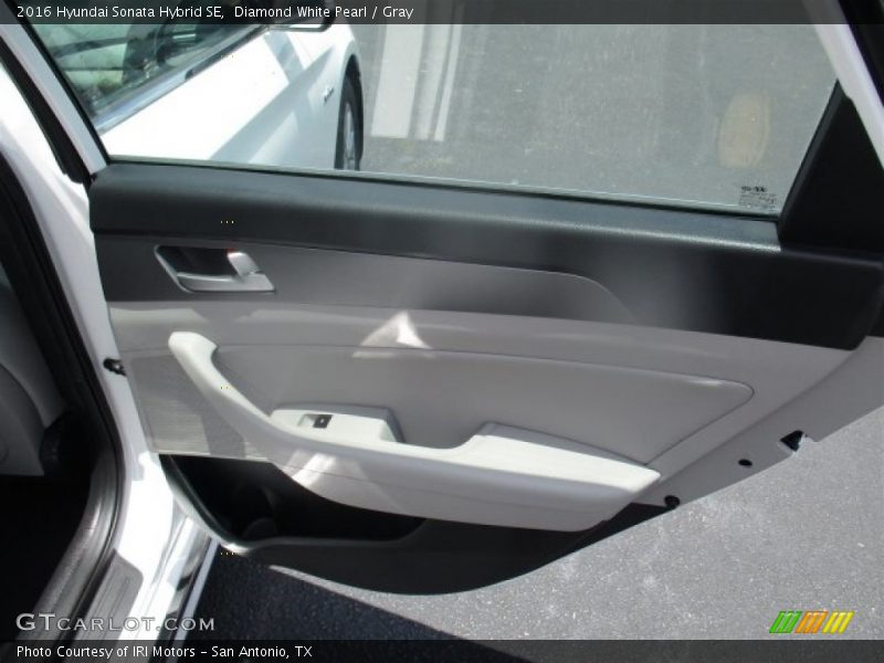 Diamond White Pearl / Gray 2016 Hyundai Sonata Hybrid SE