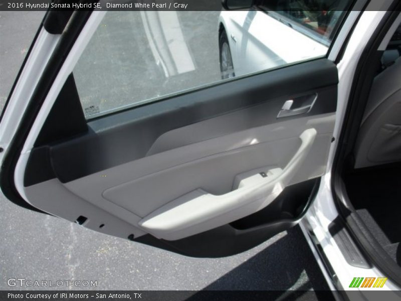 Diamond White Pearl / Gray 2016 Hyundai Sonata Hybrid SE