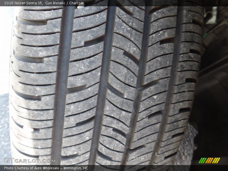 Gun Metallic / Charcoal 2016 Nissan Sentra SR