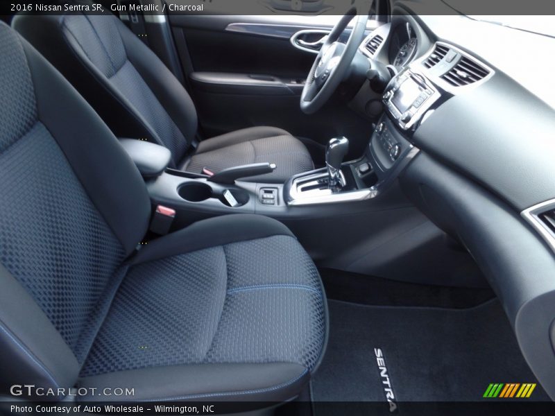 Gun Metallic / Charcoal 2016 Nissan Sentra SR