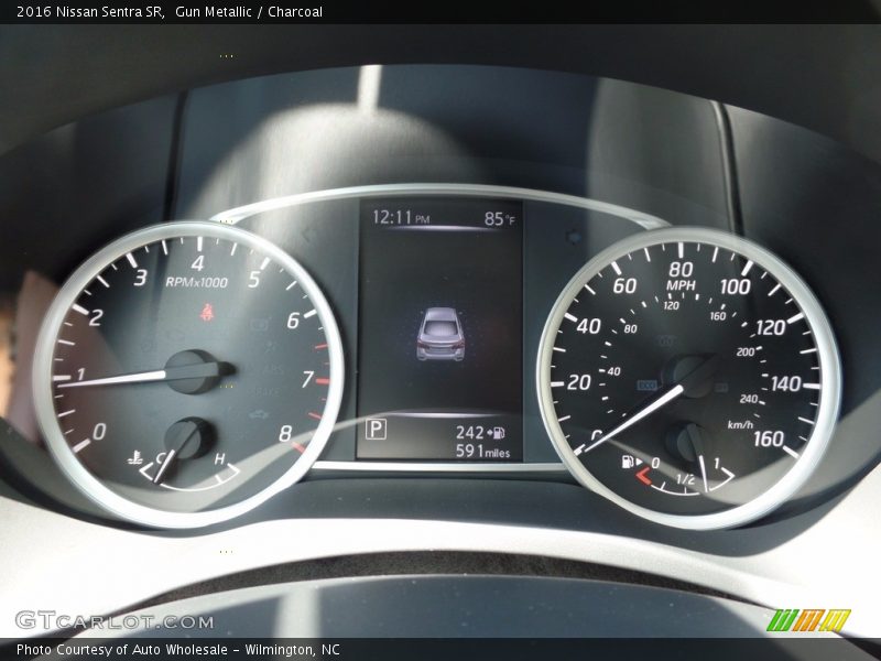 Gun Metallic / Charcoal 2016 Nissan Sentra SR