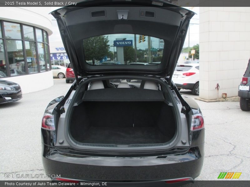 Solid Black / Grey 2015 Tesla Model S