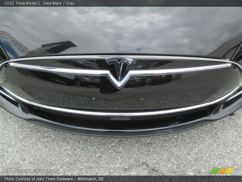 Solid Black / Grey 2015 Tesla Model S