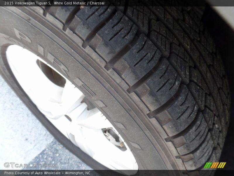 White Gold Metallic / Charcoal 2015 Volkswagen Tiguan S
