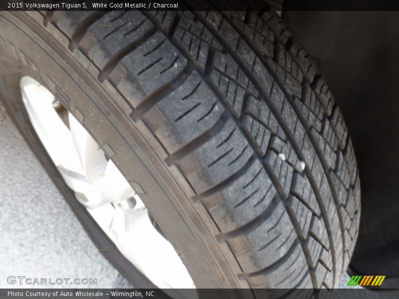 White Gold Metallic / Charcoal 2015 Volkswagen Tiguan S