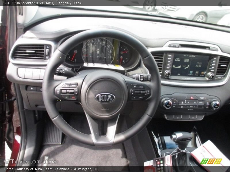 Dashboard of 2017 Sorento SX V6 AWD