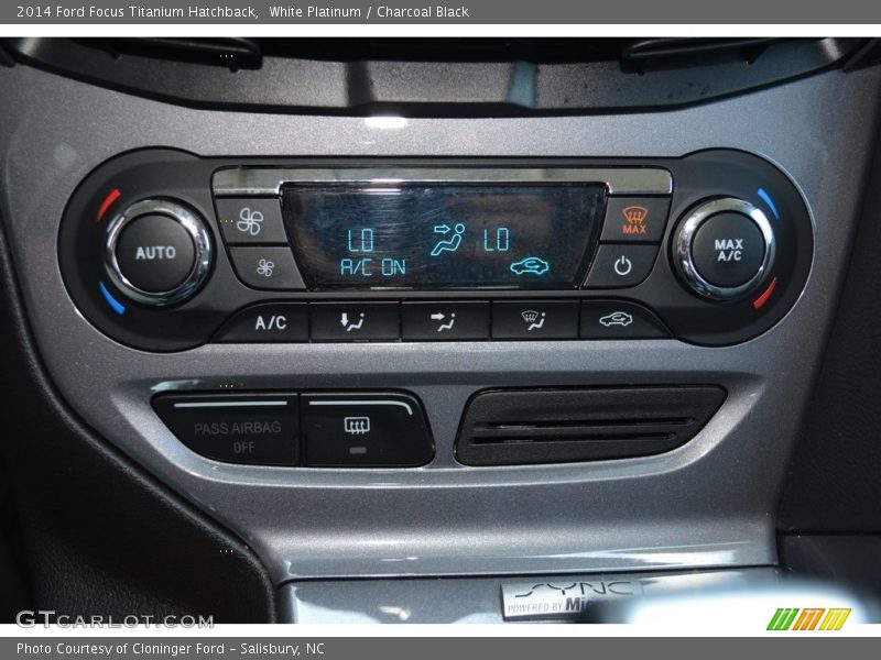 White Platinum / Charcoal Black 2014 Ford Focus Titanium Hatchback