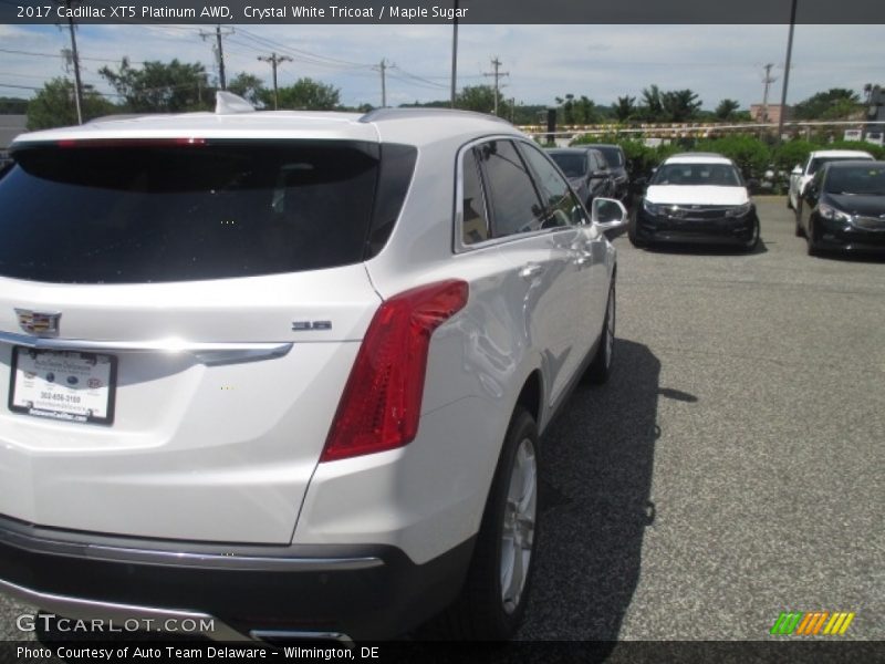 Crystal White Tricoat / Maple Sugar 2017 Cadillac XT5 Platinum AWD