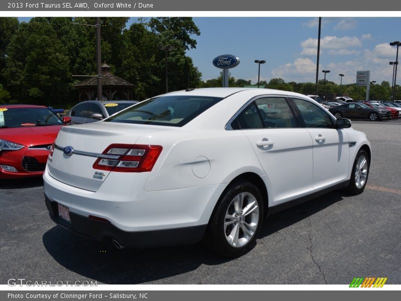 Oxford White / Dune 2013 Ford Taurus SEL AWD