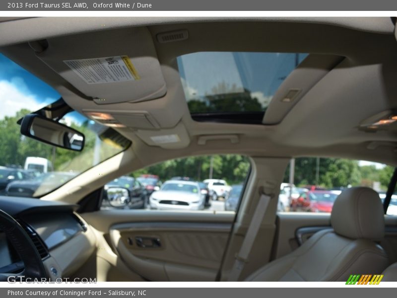 Oxford White / Dune 2013 Ford Taurus SEL AWD