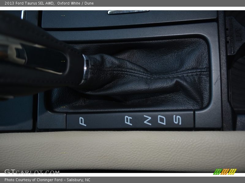 Oxford White / Dune 2013 Ford Taurus SEL AWD