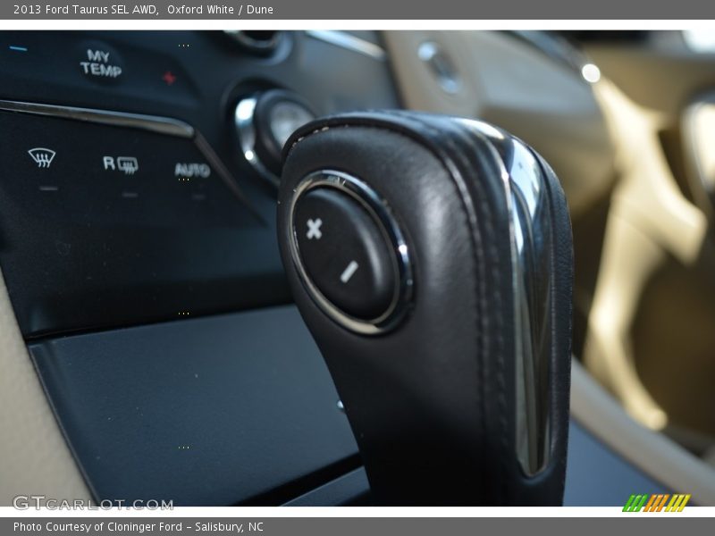 Oxford White / Dune 2013 Ford Taurus SEL AWD