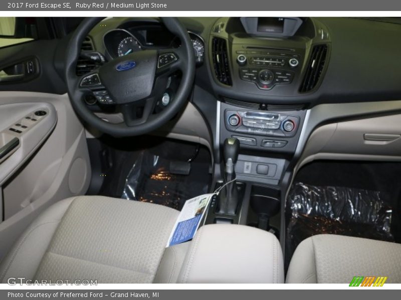 Ruby Red / Medium Light Stone 2017 Ford Escape SE