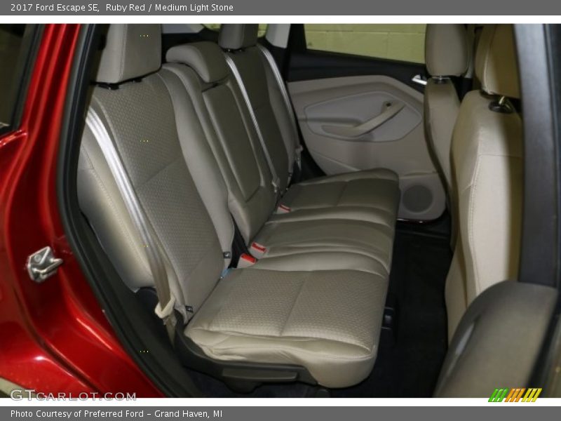 Ruby Red / Medium Light Stone 2017 Ford Escape SE