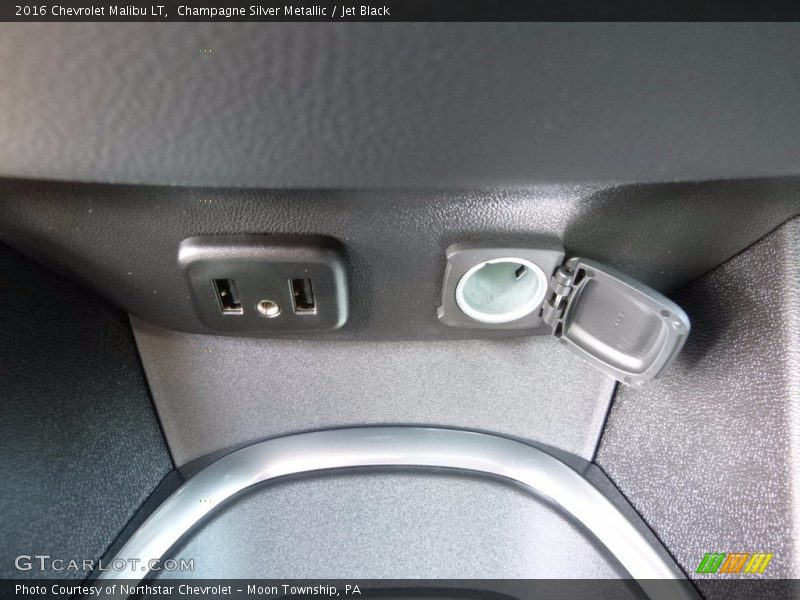 Champagne Silver Metallic / Jet Black 2016 Chevrolet Malibu LT