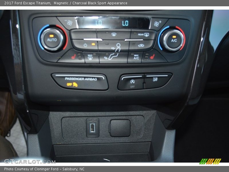 Magnetic / Charcoal Black Sport Appearance 2017 Ford Escape Titanium
