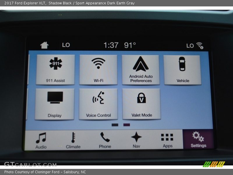 Shadow Black / Sport Appearance Dark Earth Gray 2017 Ford Explorer XLT