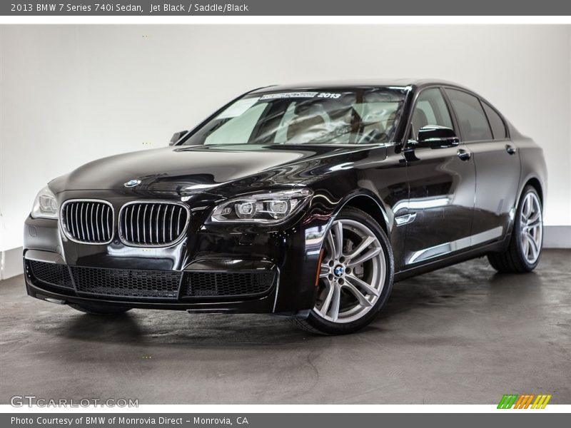 Front 3/4 View of 2013 7 Series 740i Sedan