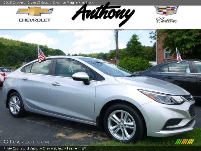 Silver Ice Metallic / Jet Black 2016 Chevrolet Cruze LT Sedan