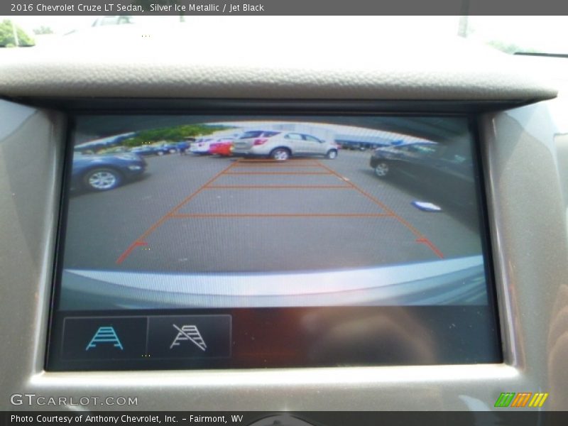 Silver Ice Metallic / Jet Black 2016 Chevrolet Cruze LT Sedan