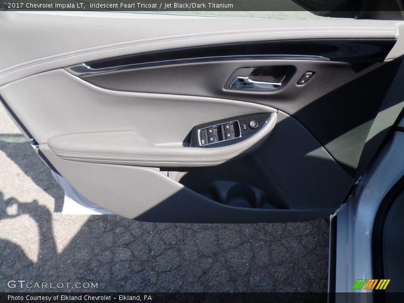 Iridescent Pearl Tricoat / Jet Black/Dark Titanium 2017 Chevrolet Impala LT