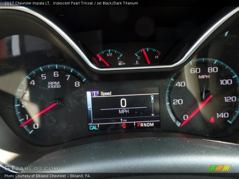 Iridescent Pearl Tricoat / Jet Black/Dark Titanium 2017 Chevrolet Impala LT