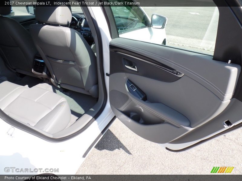 Iridescent Pearl Tricoat / Jet Black/Dark Titanium 2017 Chevrolet Impala LT