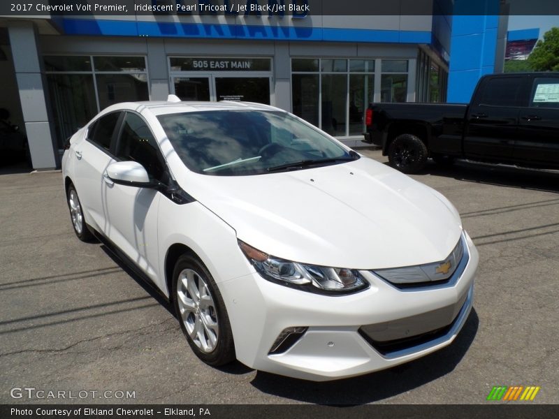 Iridescent Pearl Tricoat / Jet Black/Jet Black 2017 Chevrolet Volt Premier