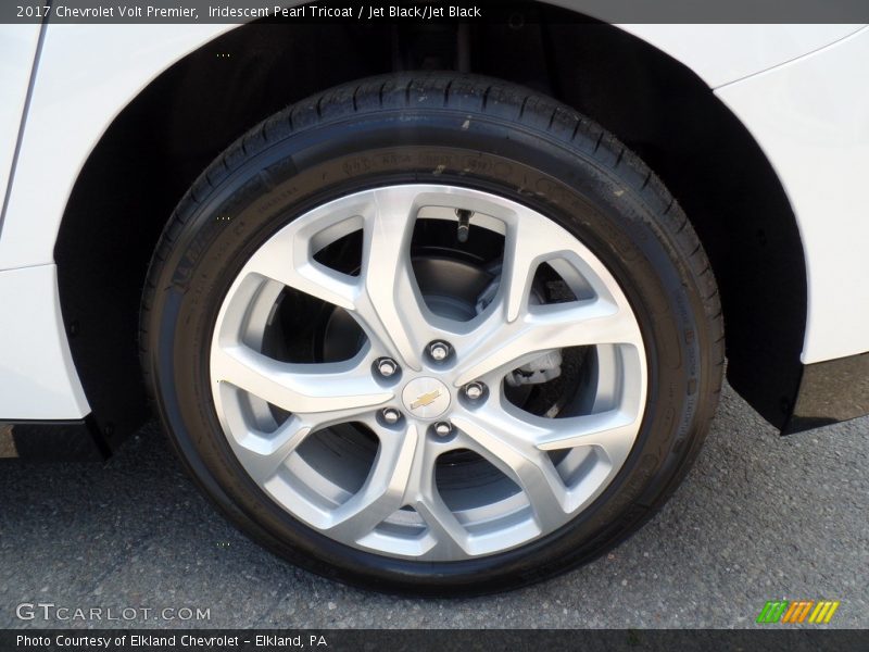 Iridescent Pearl Tricoat / Jet Black/Jet Black 2017 Chevrolet Volt Premier