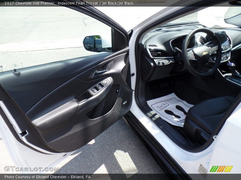Iridescent Pearl Tricoat / Jet Black/Jet Black 2017 Chevrolet Volt Premier