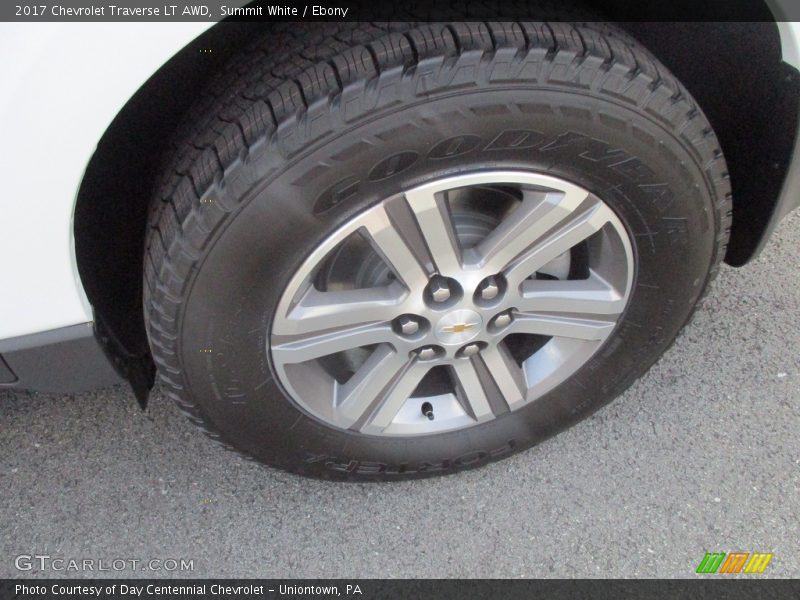 Summit White / Ebony 2017 Chevrolet Traverse LT AWD