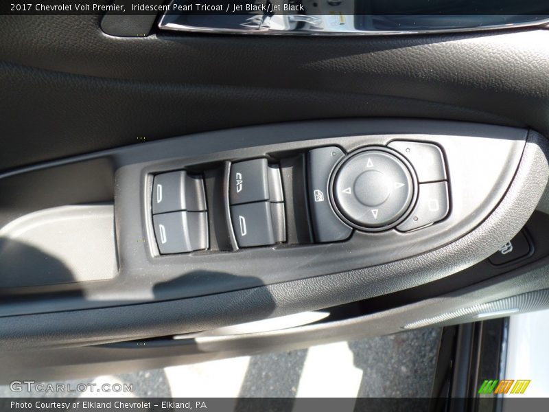 Iridescent Pearl Tricoat / Jet Black/Jet Black 2017 Chevrolet Volt Premier