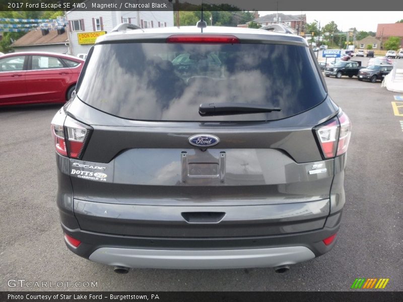 Magnetic / Charcoal Black 2017 Ford Escape SE 4WD