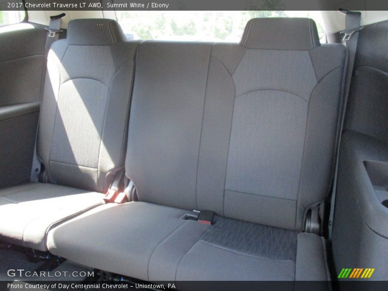 Summit White / Ebony 2017 Chevrolet Traverse LT AWD