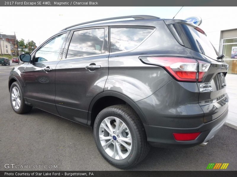 Magnetic / Charcoal Black 2017 Ford Escape SE 4WD