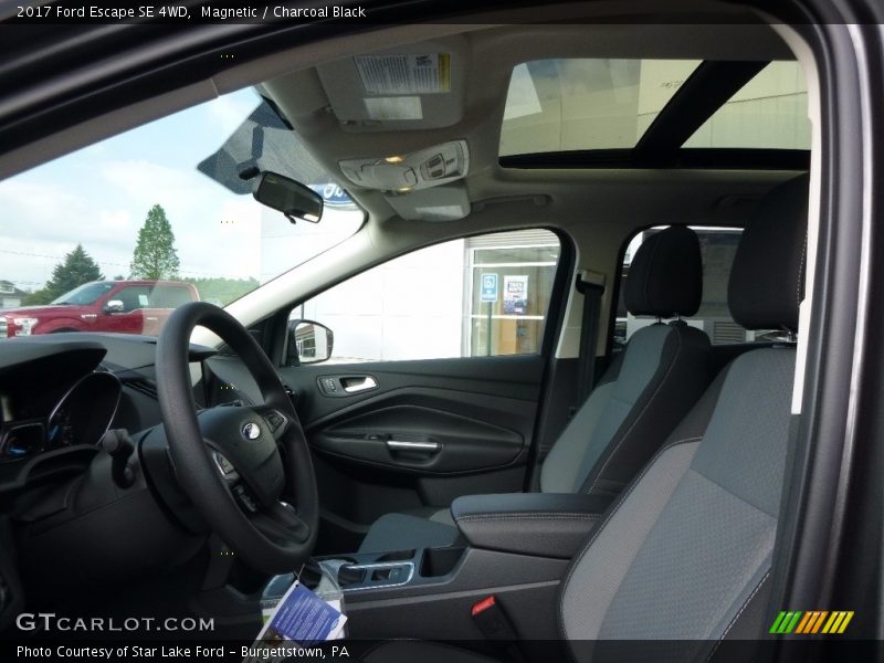 Magnetic / Charcoal Black 2017 Ford Escape SE 4WD