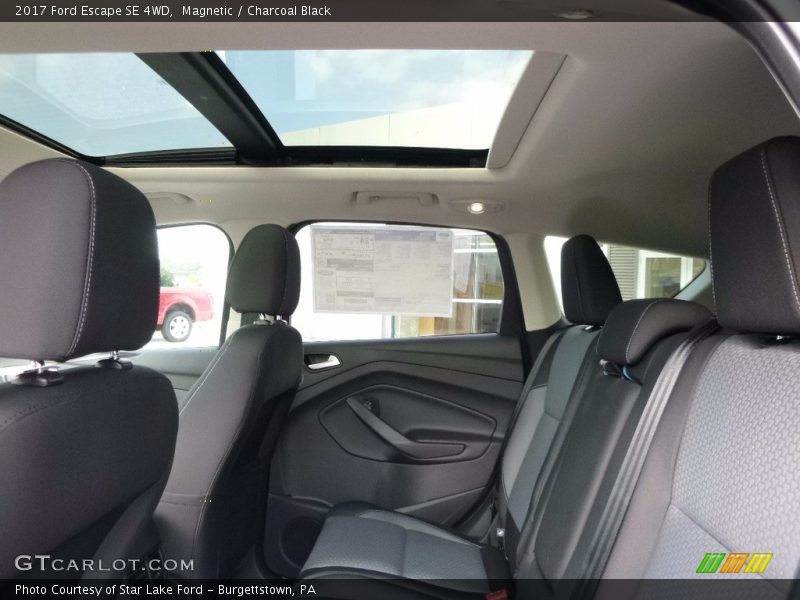 Magnetic / Charcoal Black 2017 Ford Escape SE 4WD