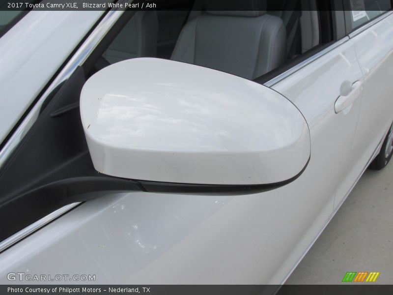 Blizzard White Pearl / Ash 2017 Toyota Camry XLE