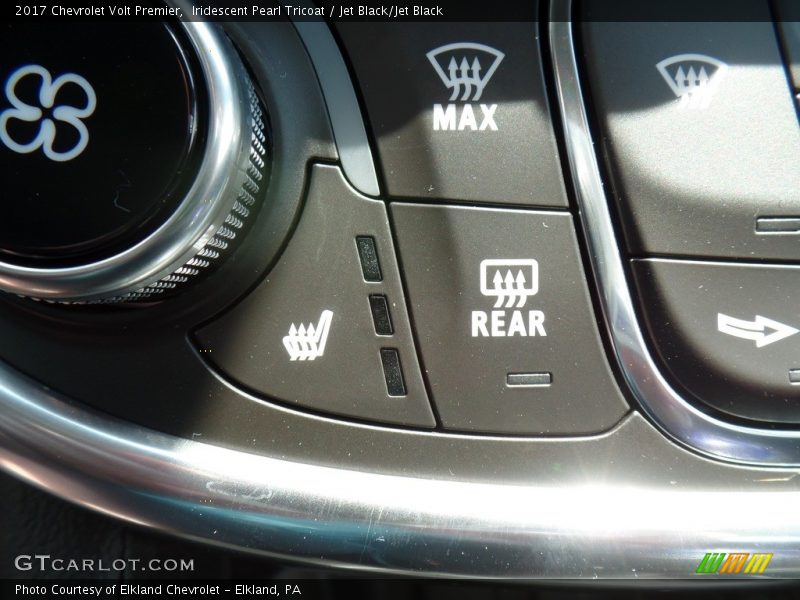 Controls of 2017 Volt Premier