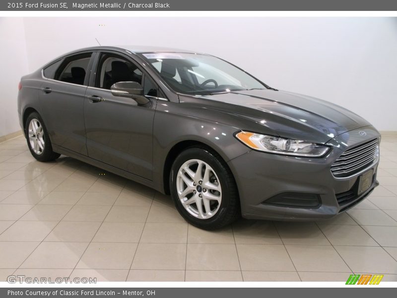 Magnetic Metallic / Charcoal Black 2015 Ford Fusion SE