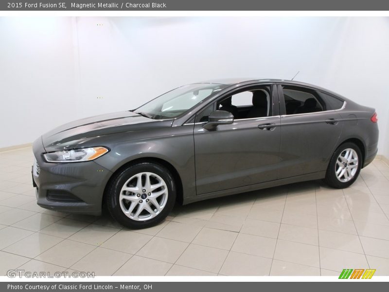Magnetic Metallic / Charcoal Black 2015 Ford Fusion SE