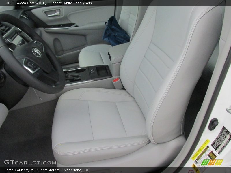 Blizzard White Pearl / Ash 2017 Toyota Camry XLE