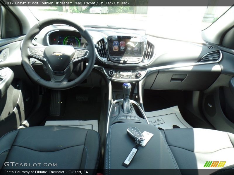 Iridescent Pearl Tricoat / Jet Black/Jet Black 2017 Chevrolet Volt Premier