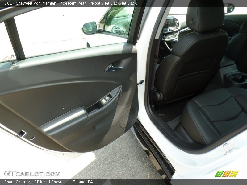 Iridescent Pearl Tricoat / Jet Black/Jet Black 2017 Chevrolet Volt Premier