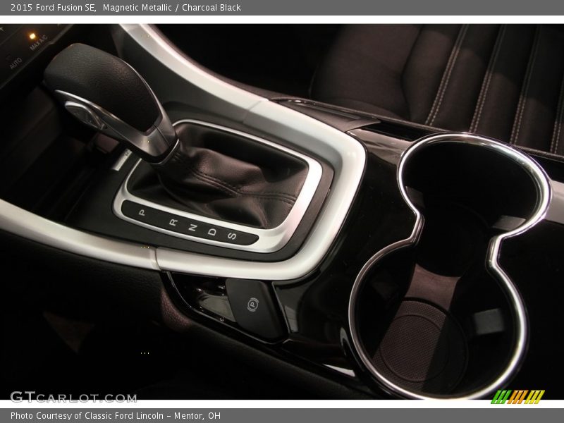 Magnetic Metallic / Charcoal Black 2015 Ford Fusion SE