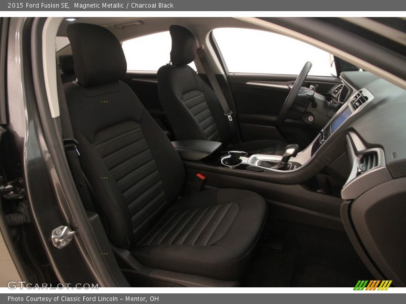 Magnetic Metallic / Charcoal Black 2015 Ford Fusion SE