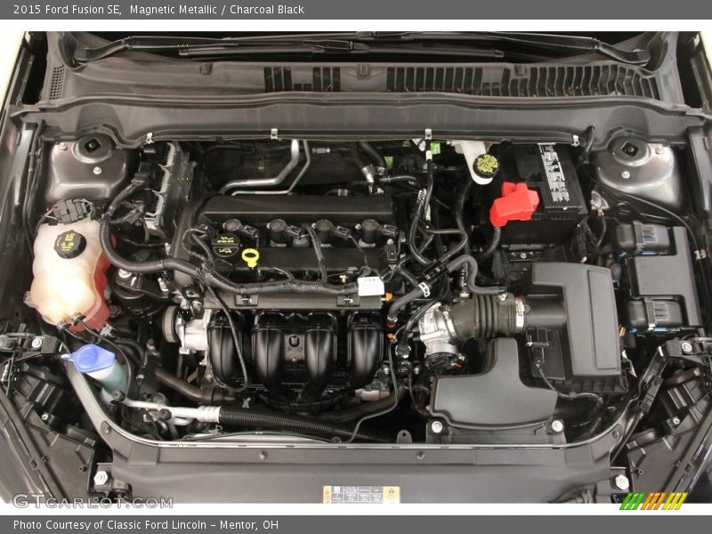 Magnetic Metallic / Charcoal Black 2015 Ford Fusion SE